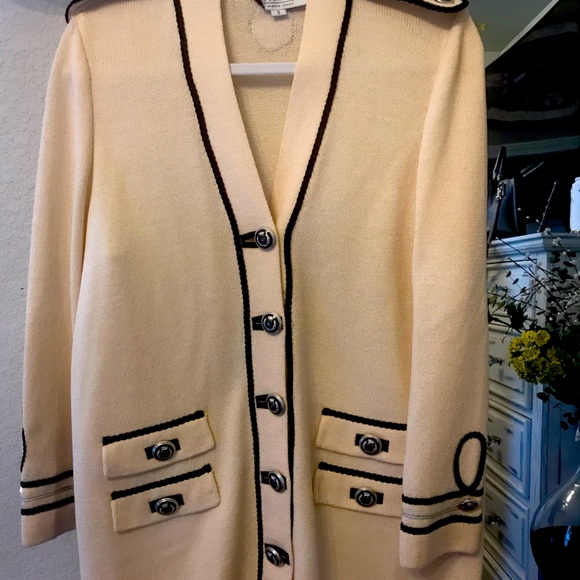 St. John Sweaters - Beautiful StJohn sweater/cardigan